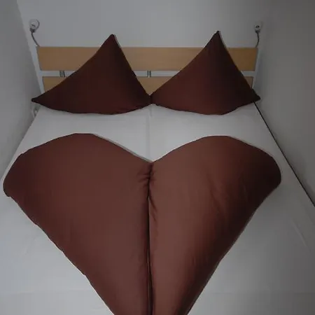 招待所 Haus Dilara 4*