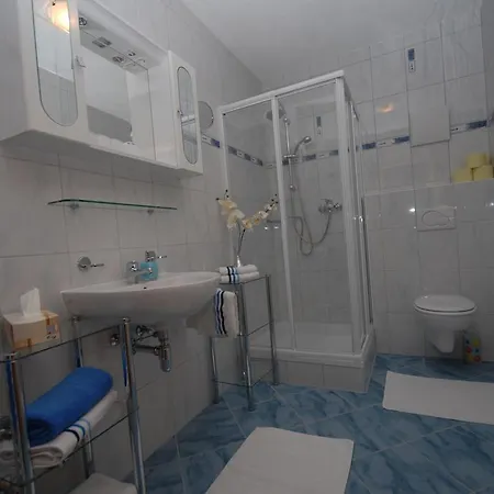 Haus Dilara 招待所 4*