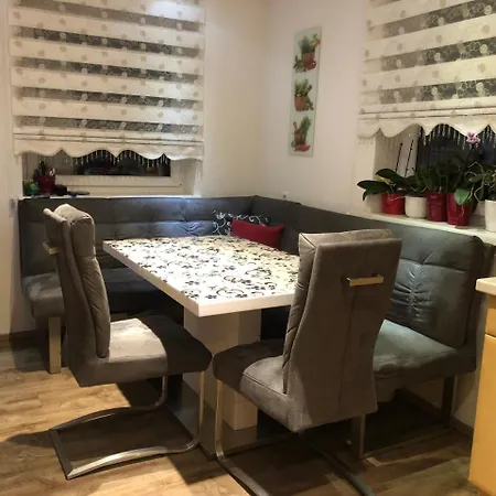 Haus Dilara 招待所 4*